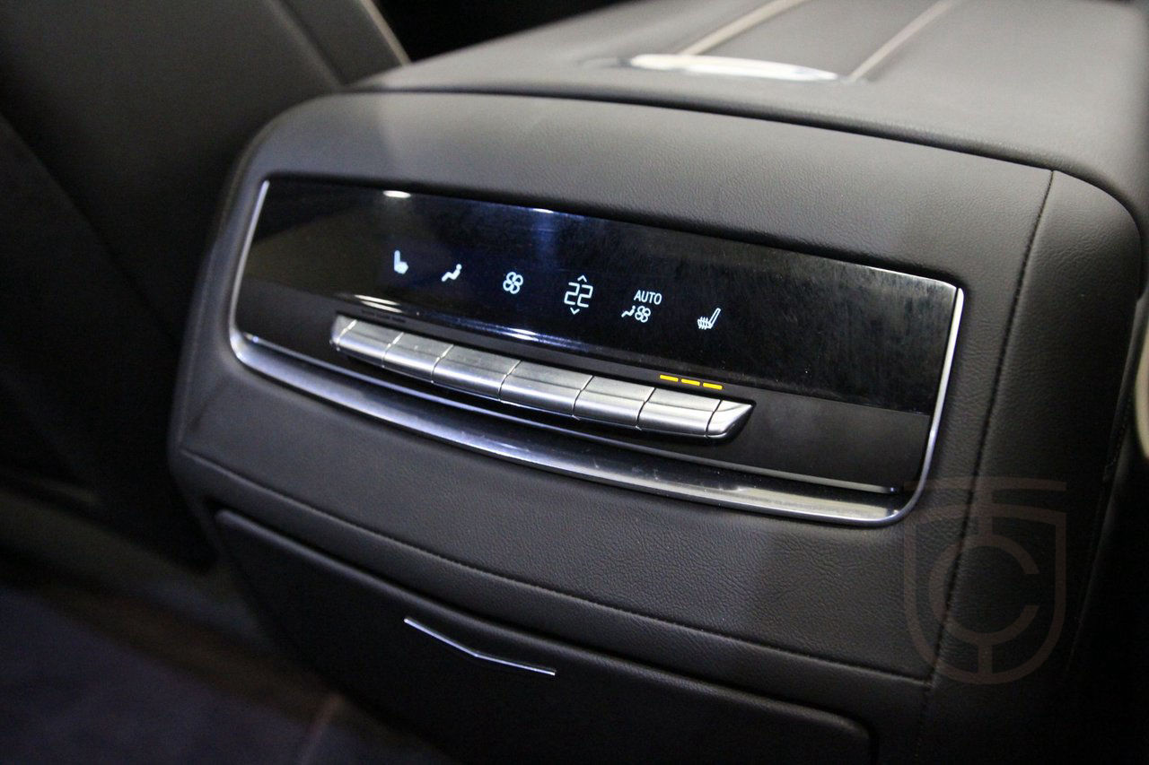 Cadillac Escalade ESV