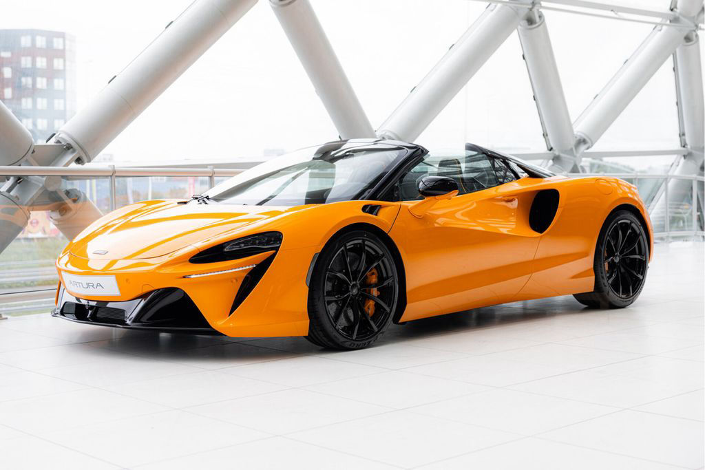 McLaren Artura Spider 3.0 V6 Plug-In | Performance | Car