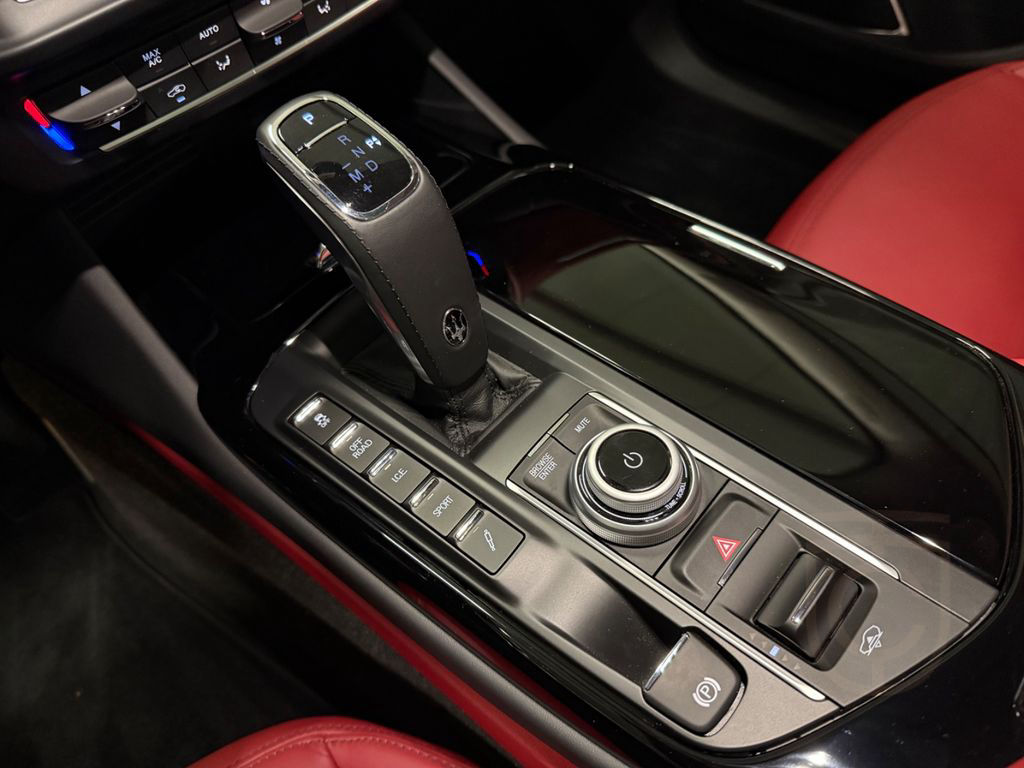 Maserati Levante GT Hybrid Premium-Leder Panorama 21zoll