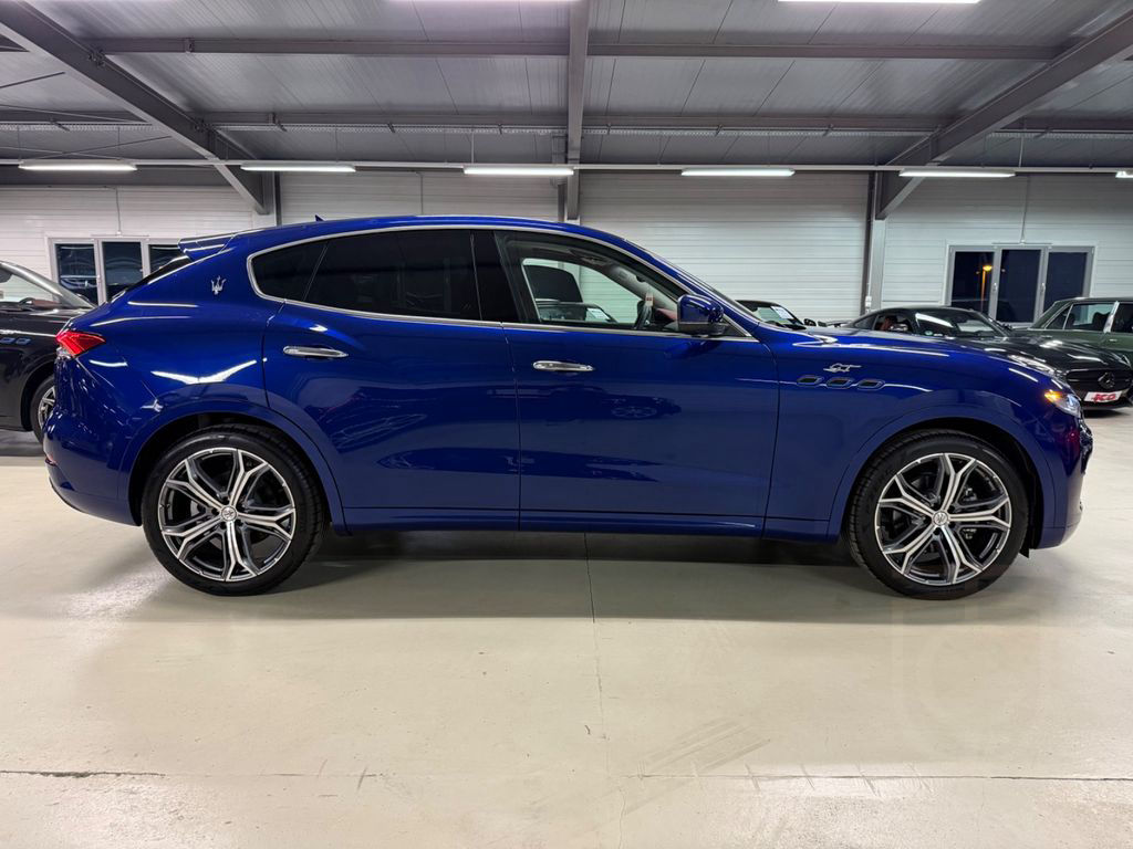 Maserati Levante GT Hybrid Premium-Leder Panorama 21zoll