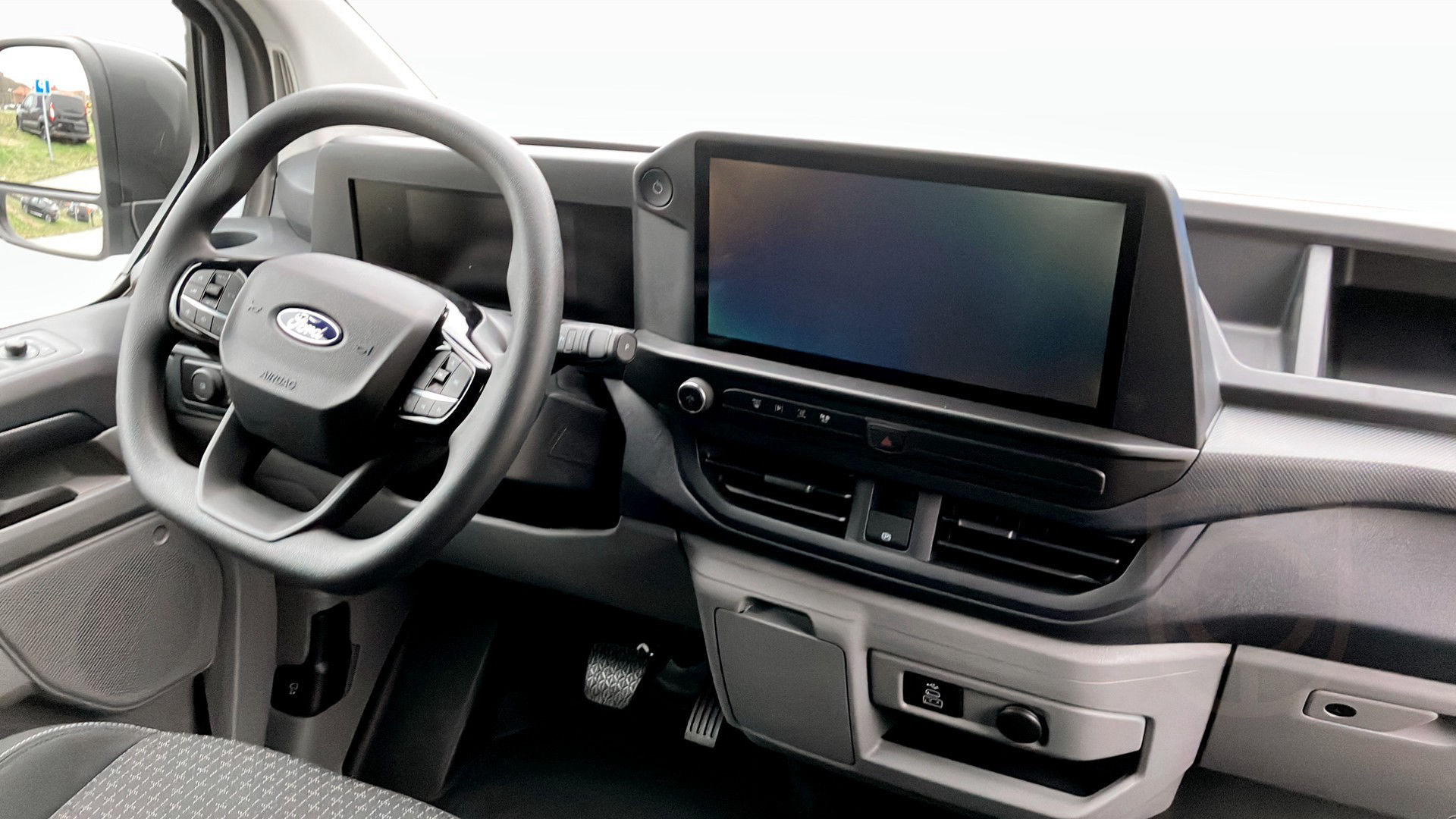 Ford E-Transit Custom 320