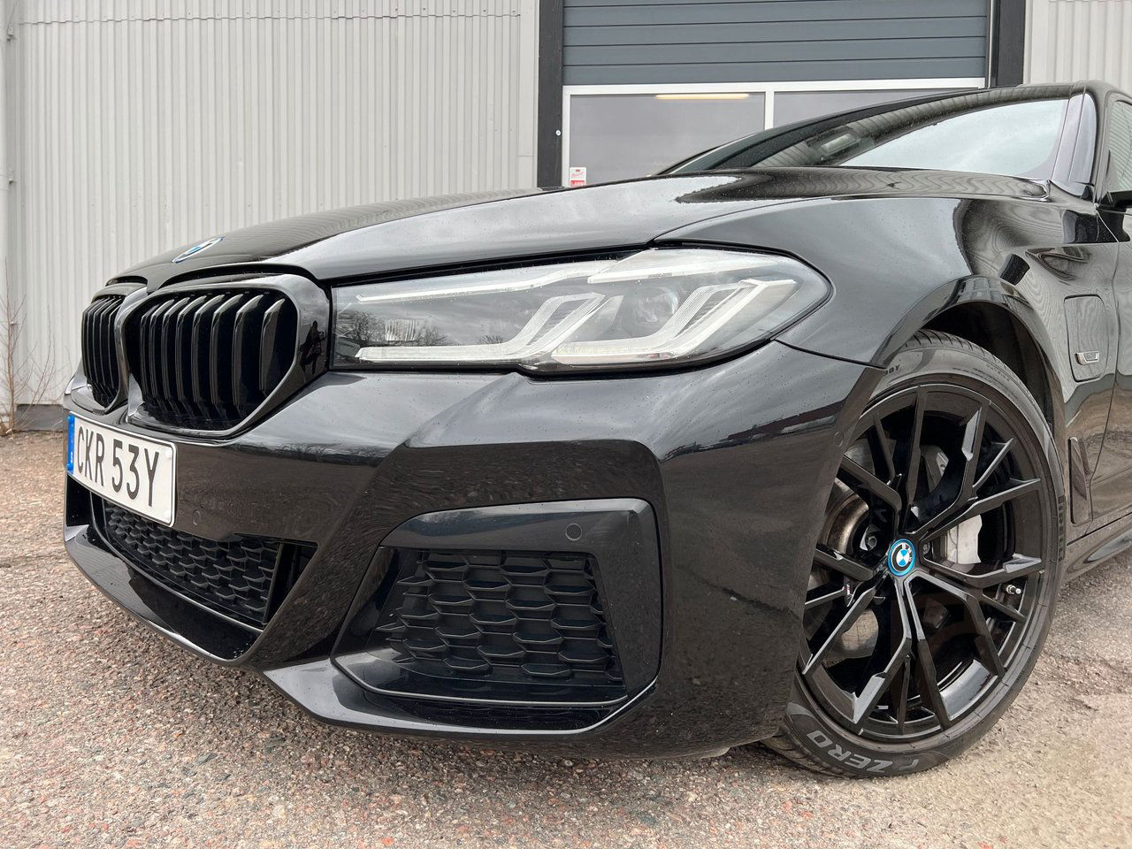 BMW 545 e xDrive Sedan M-Sport Innovation
