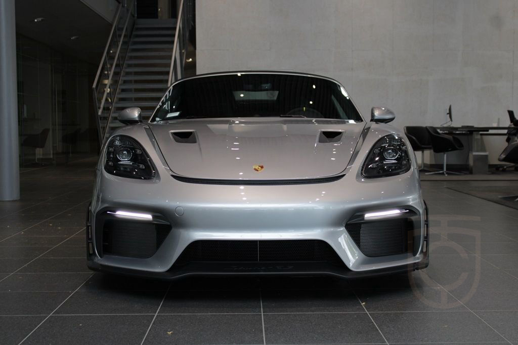 Porsche 718 Spyder RS