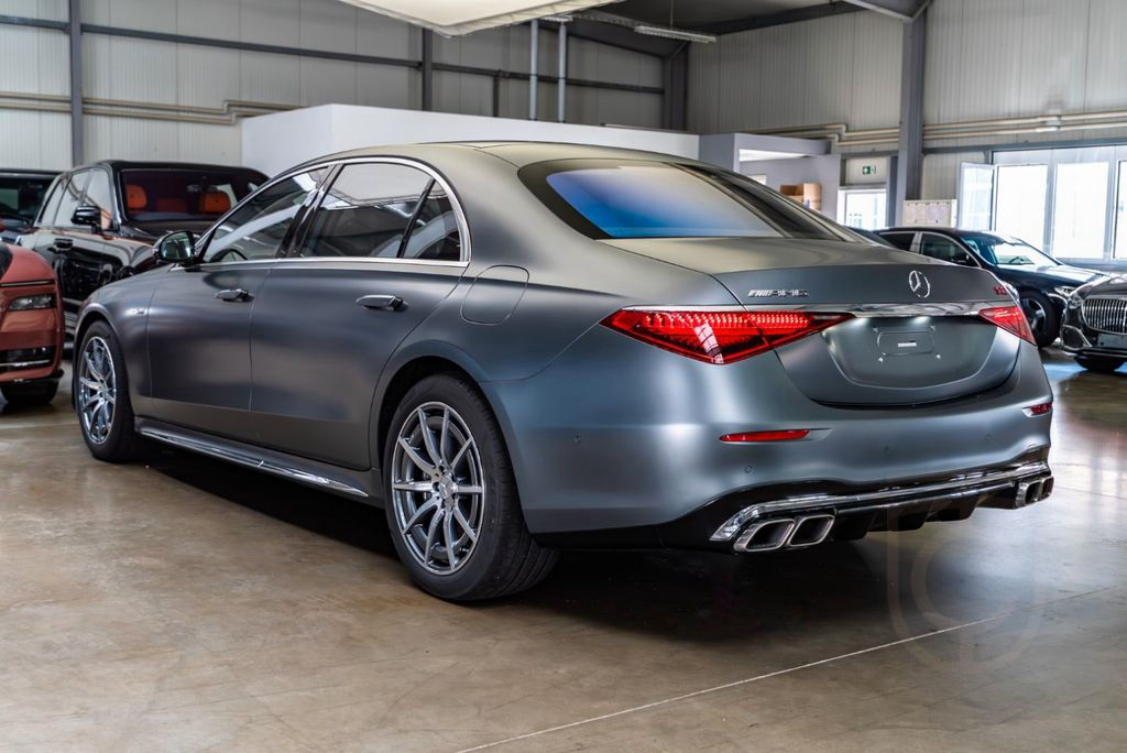 Mercedes-Benz S 63 E AMG Per. Long /Carbon / Only 3720km!