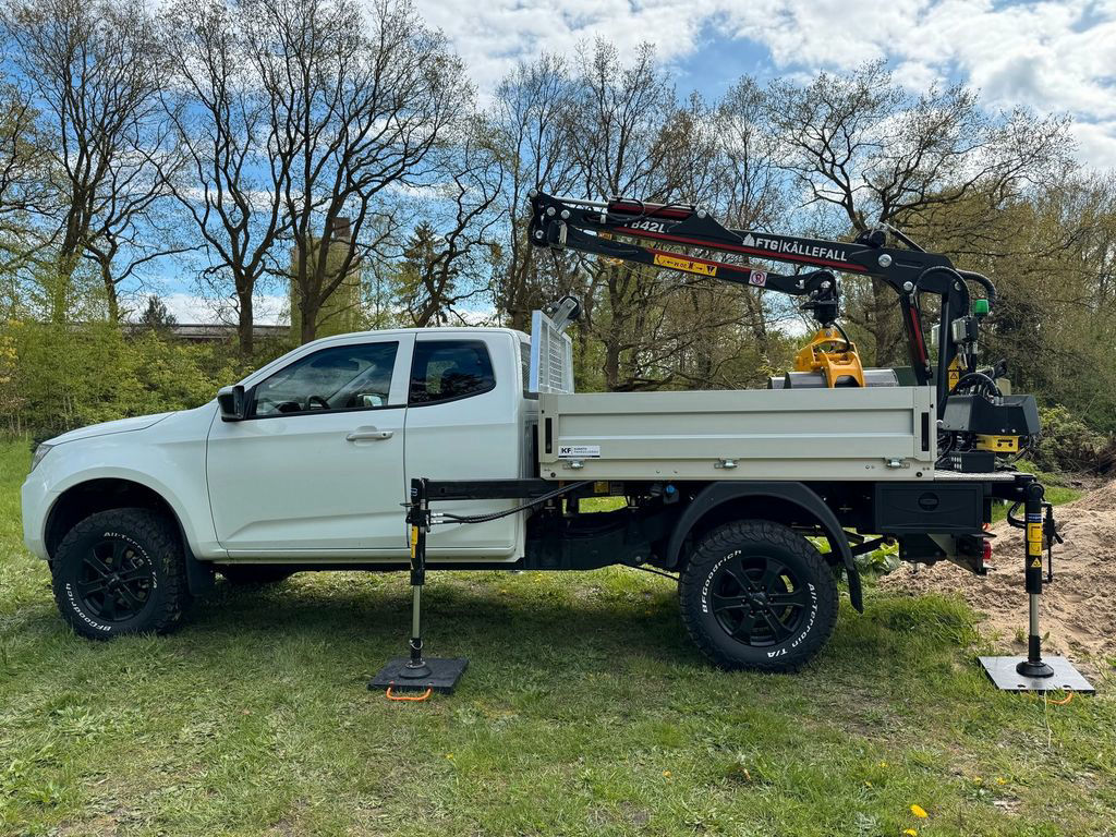 Isuzu D-Max Space Cab LS AT BIG-MAX Forstkran Greifer