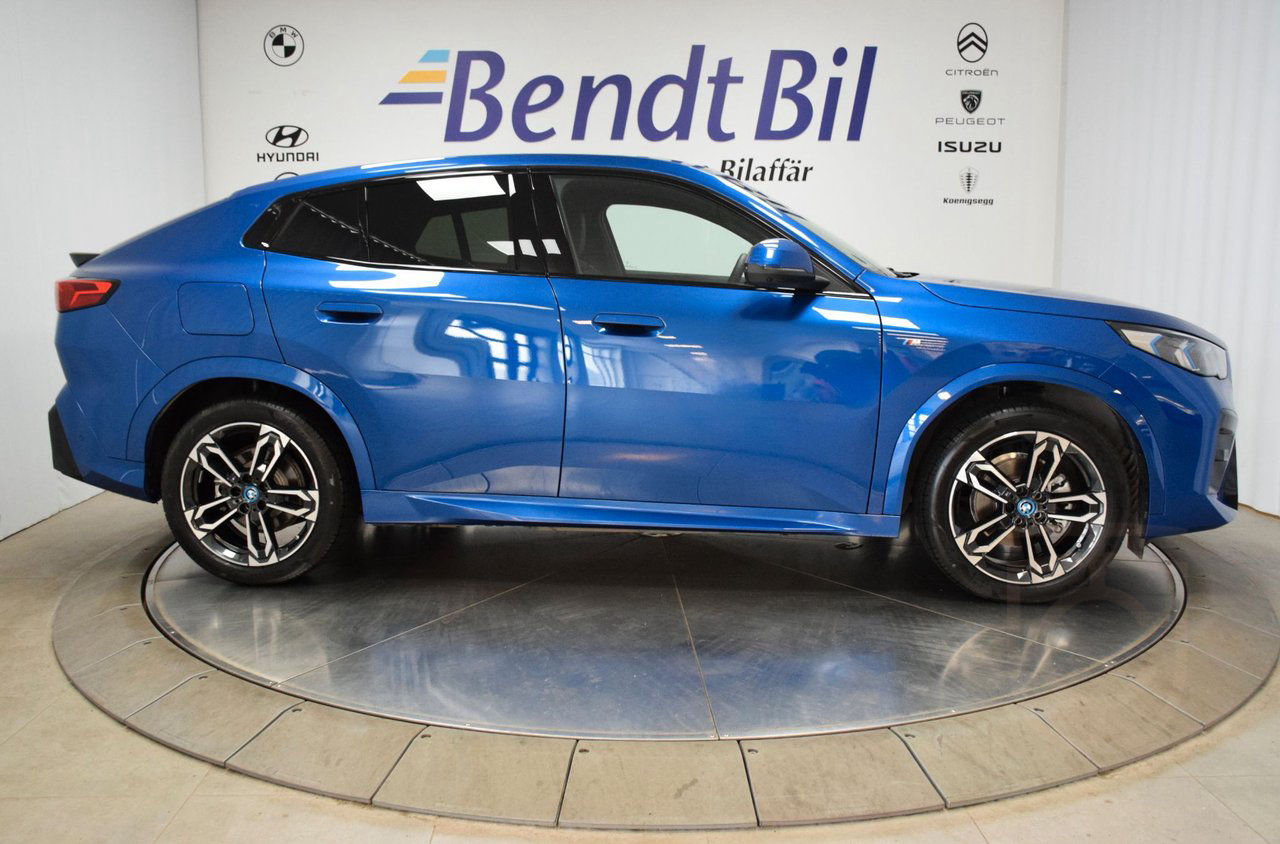 BMW iX2 eDrive20 M Sport