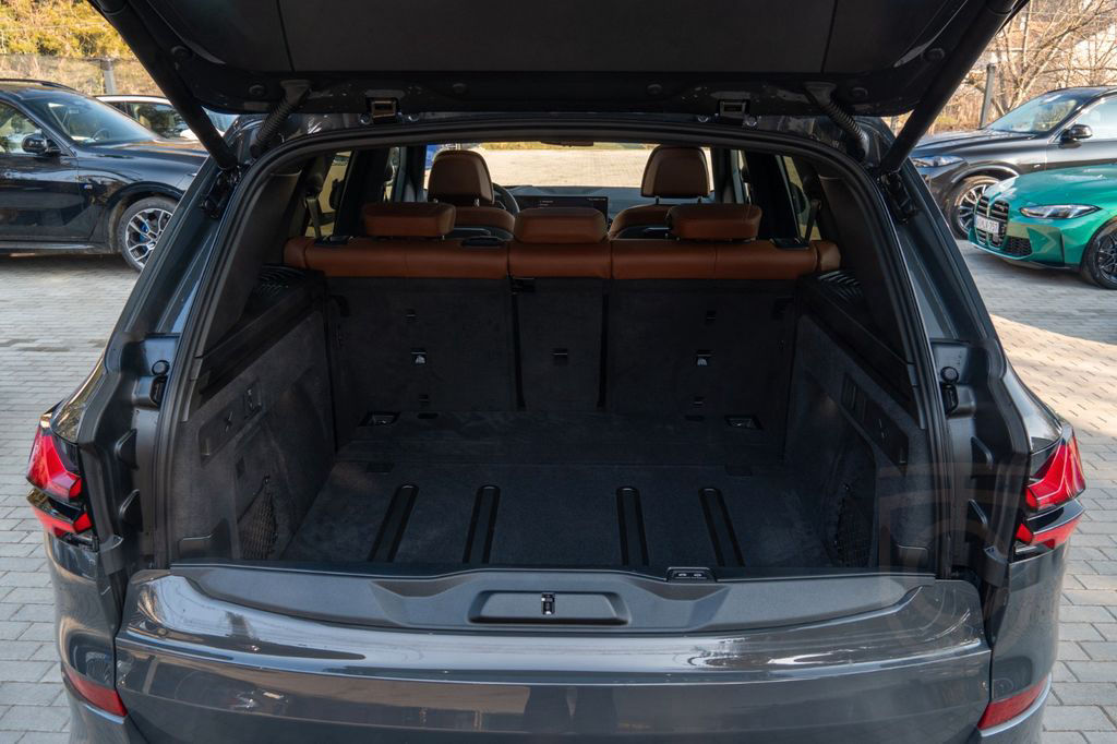 BMW X5 40i M SPORT.PANO.LUFTFE.SOFTC.INDIVIDUAL.22"