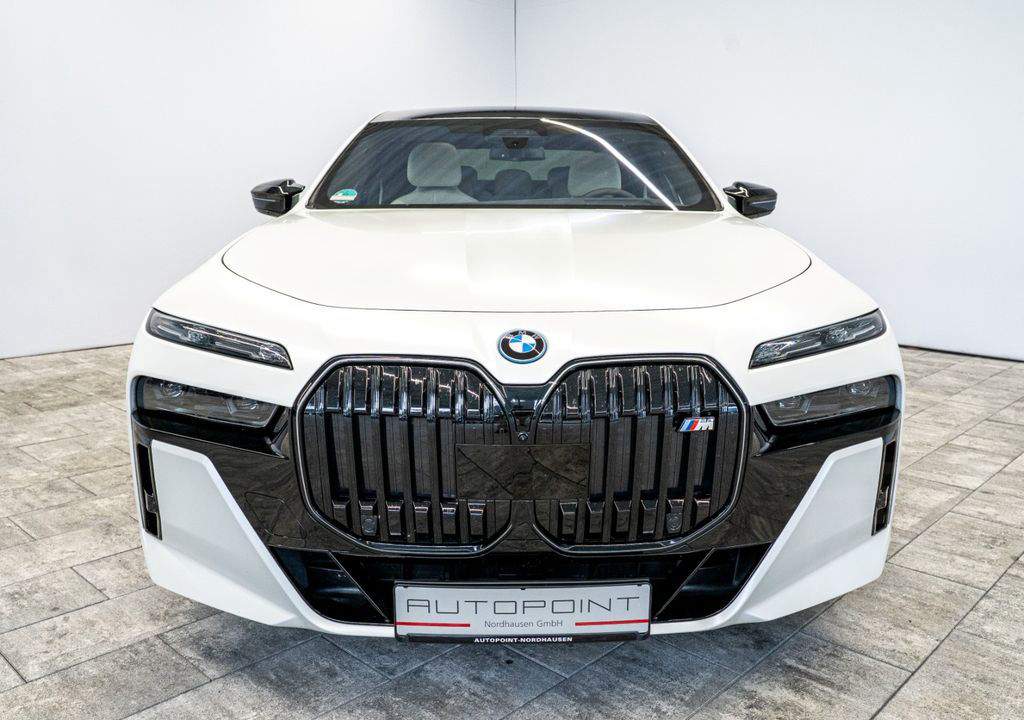 BMW M760 e xDrive °Full Option°