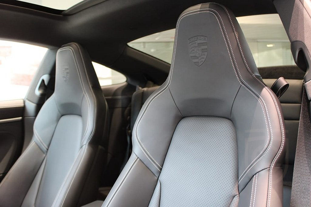 Porsche 911 Carrera