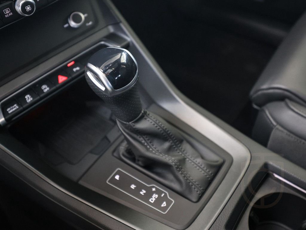 Audi RS Q3 Sportback Black quattro S tronic ACC PANO
