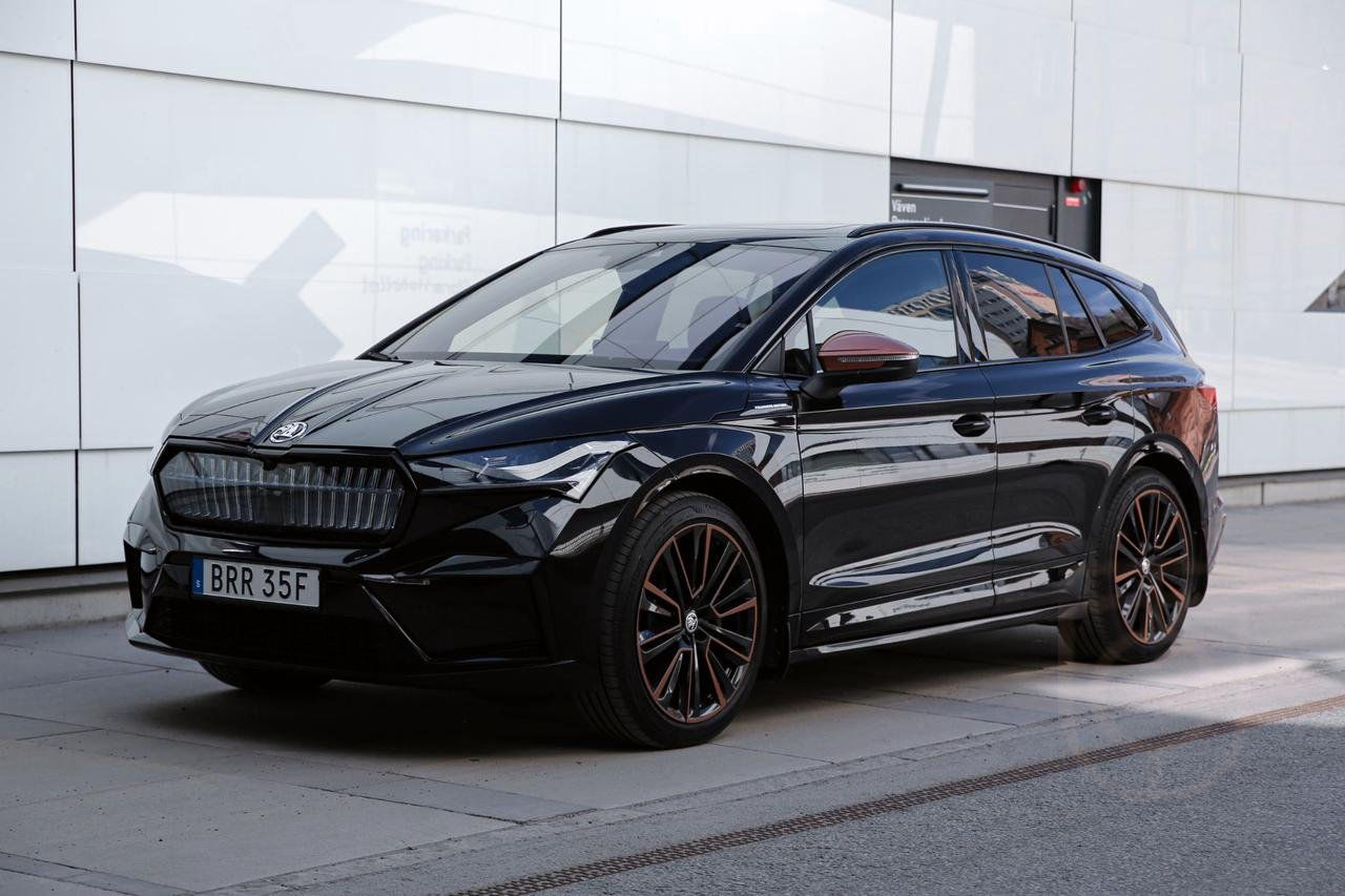 Skoda Enyaq iV 80X Founders Edition