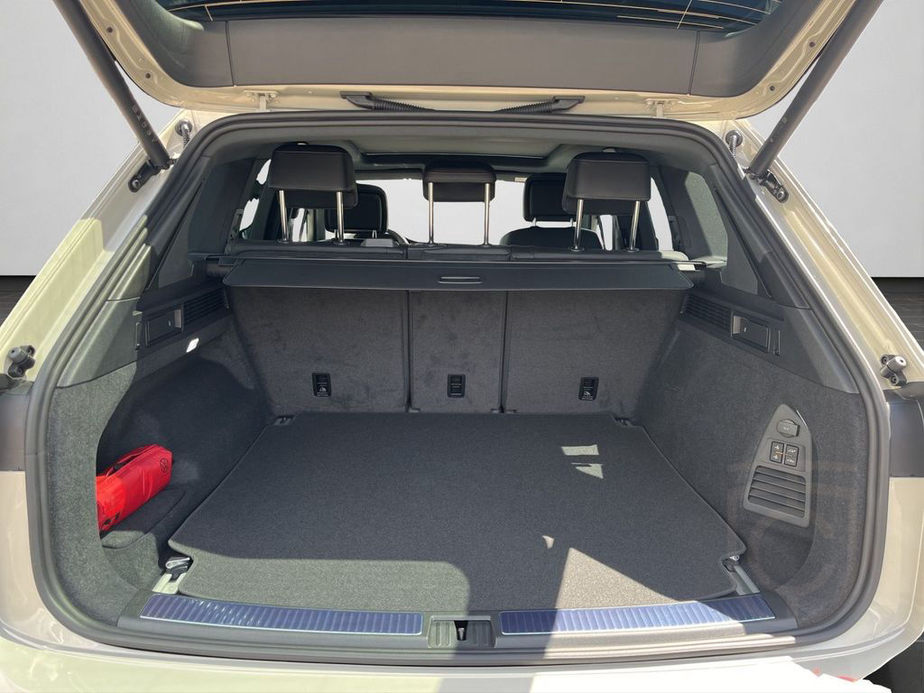 Volkswagen Touareg R-Line ABT 330 PS 5 Jahre Garantie/Pano/