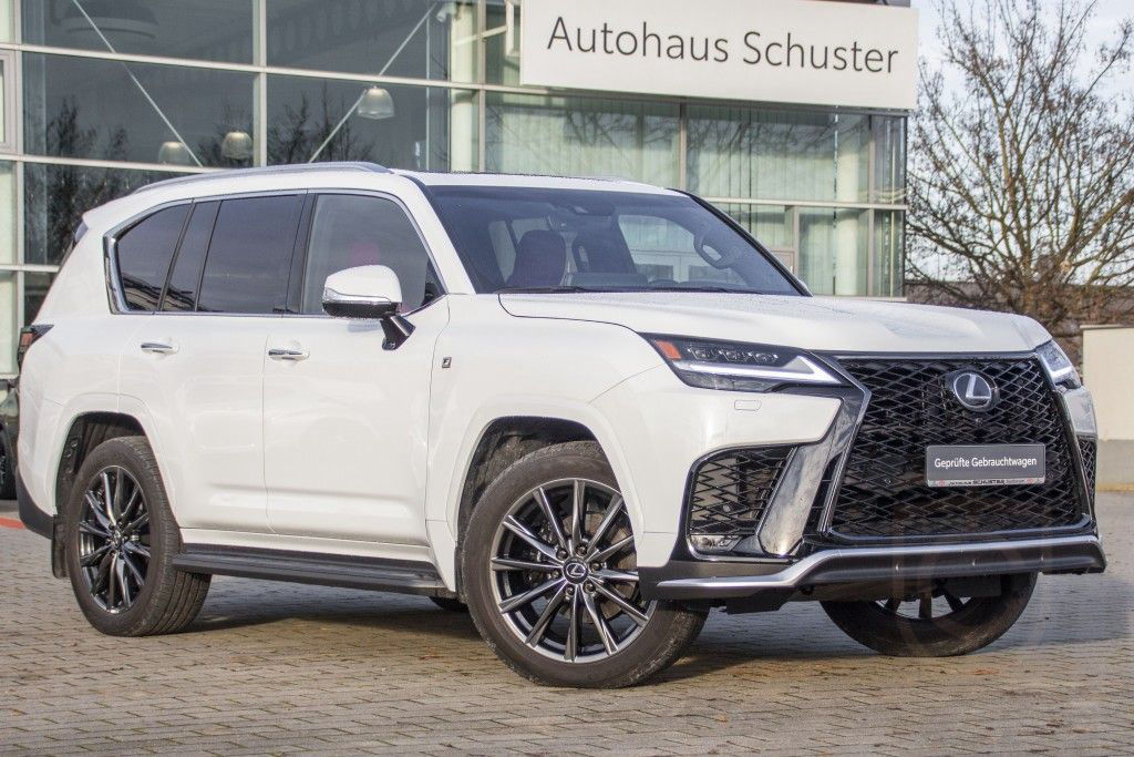 Lexus LX 600 F SPORT