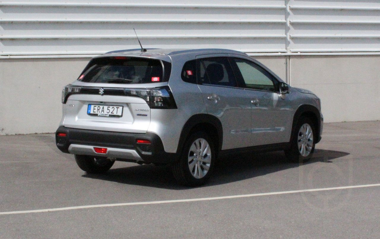 Suzuki S-Cross Select 4WD