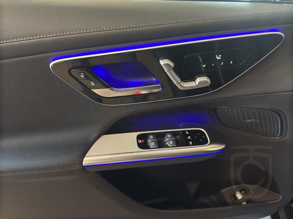 Mercedes-Benz GLC 300 e 4M EDITION AMG DISTRONIC PANO 360° AHK