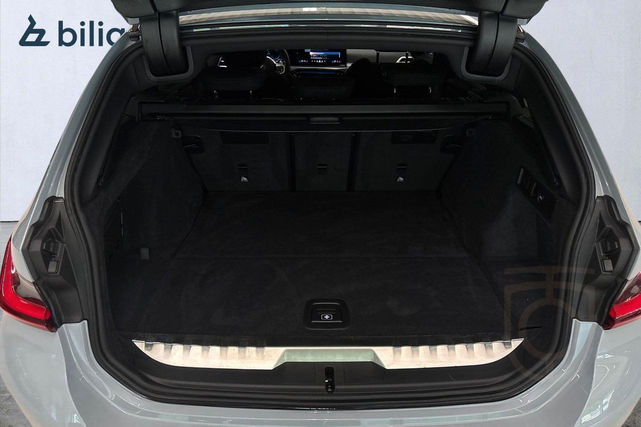 BMW 330e xDrive Touring M-Sport Pro