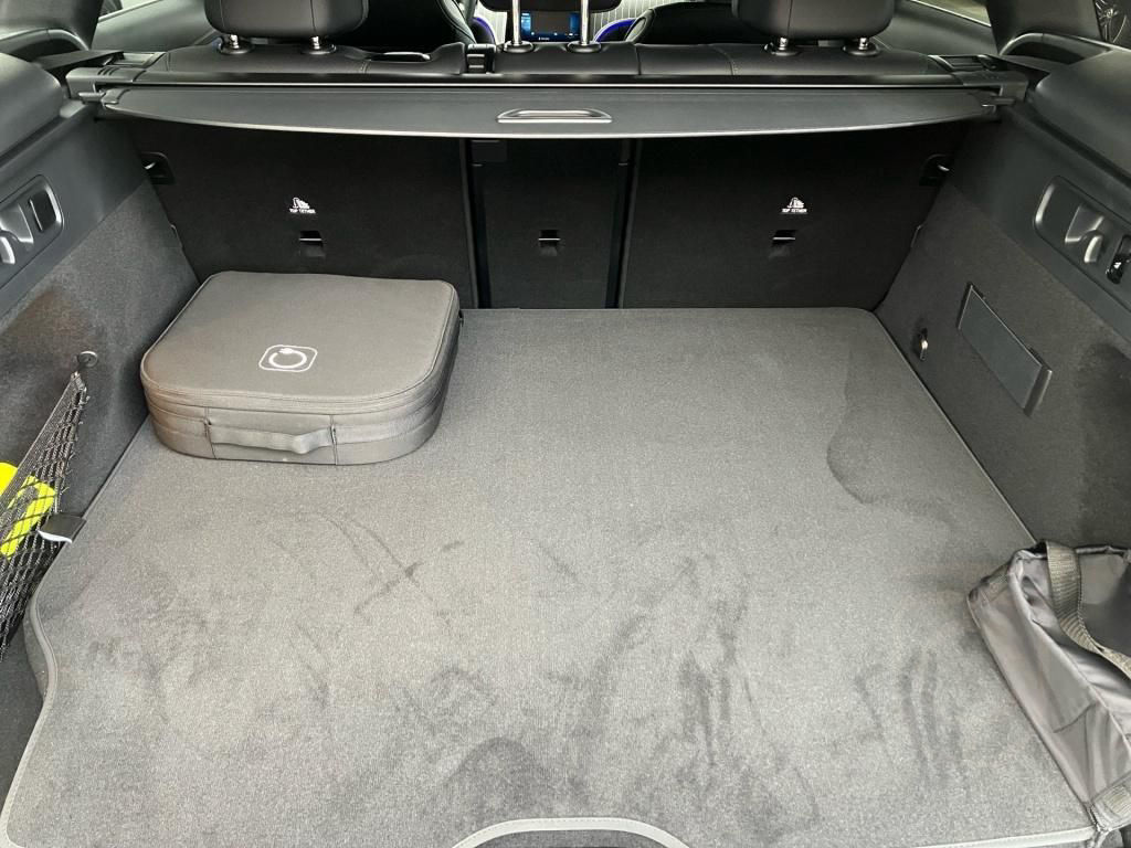 Mercedes-Benz GLC 300 e 4MATIC mit EQ Hybrid Technologie +AMG
