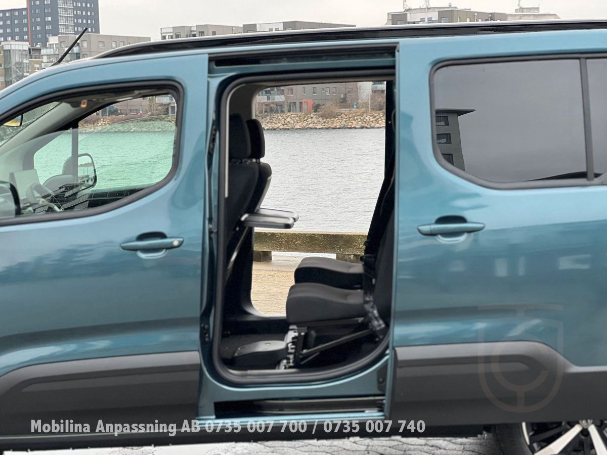 Peugeot Rifter Handikappanpassad Rullstolsbil
