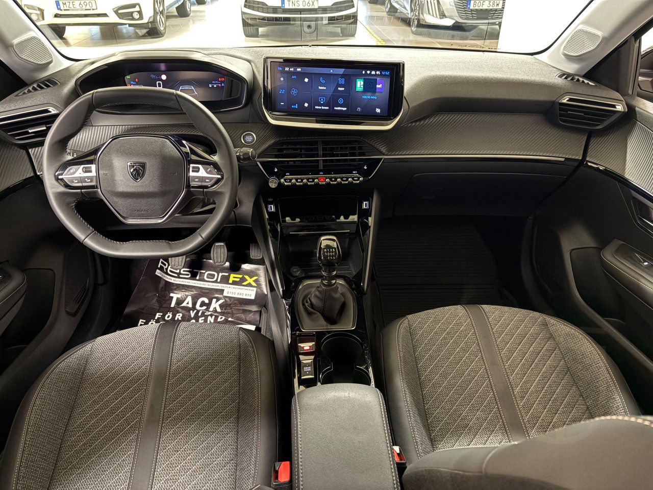 Peugeot 208 ALLURE 1.2 PT100 360kamera