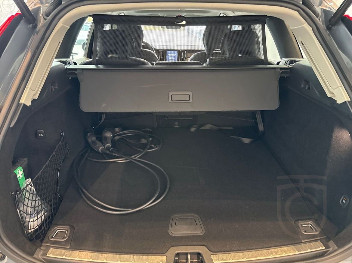 Volvo XC60 Recharge T6 Plus Dark Edition.