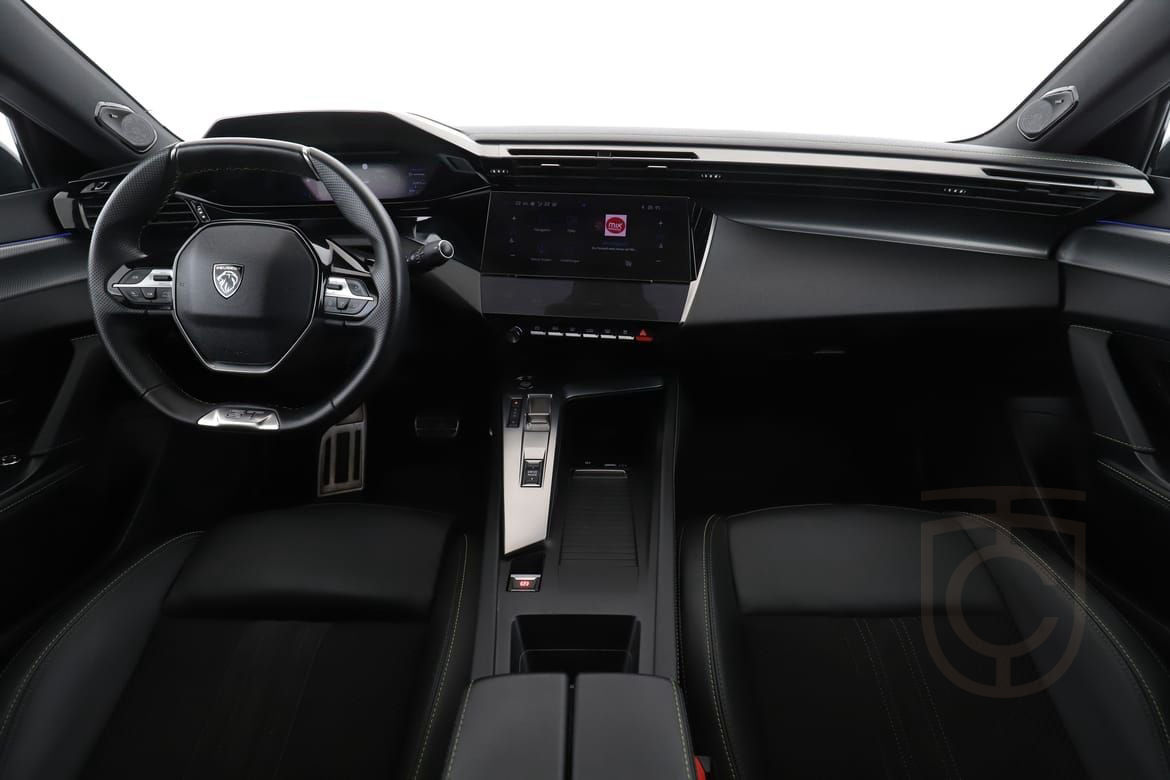 Peugeot 408 Plug-In Hybrid 225 EAT 166kW 2022
