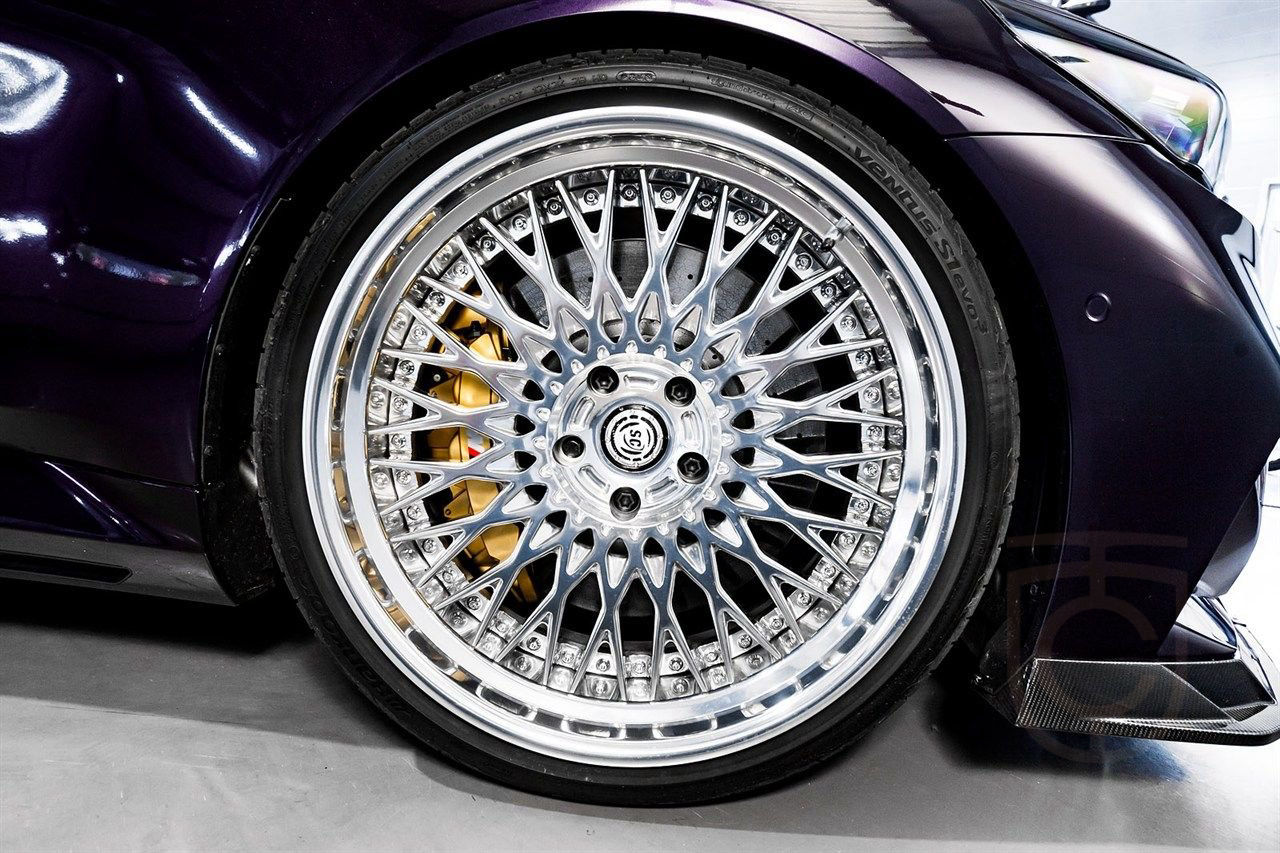 BMW M5 Touring Fullutrustad