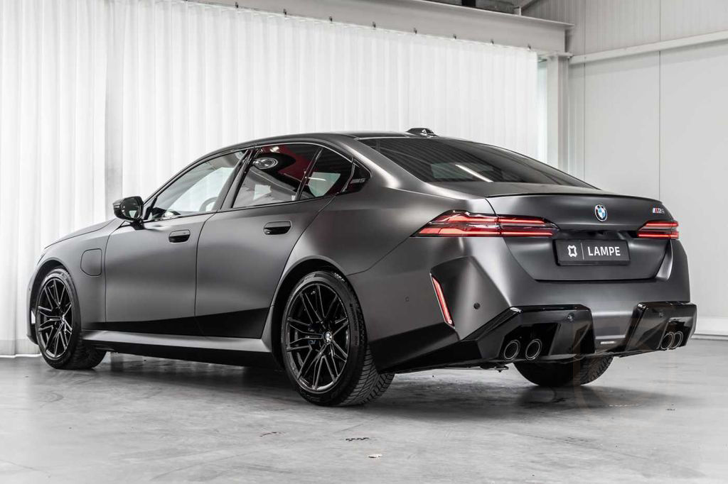BMW M5 Bowers & Wilkins Panoramadak Head-Up Keyless
