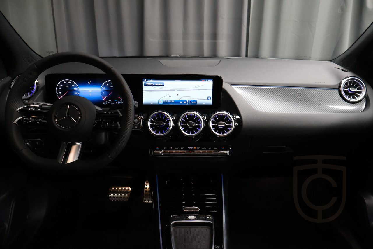 Mercedes-Benz GLA 200 AMG Line ADVANCED PLUS