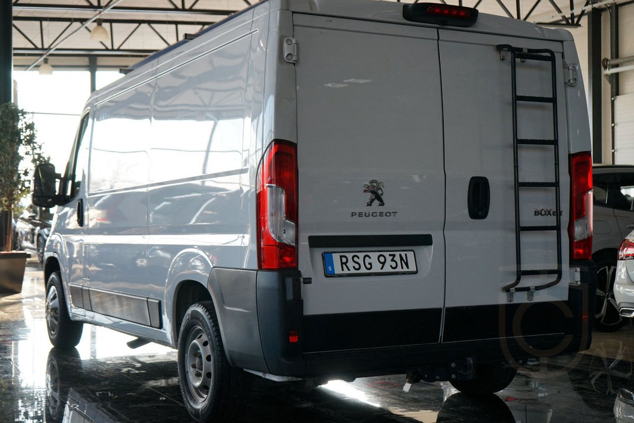 Peugeot Boxer Van 335 2.2 BlueHDi