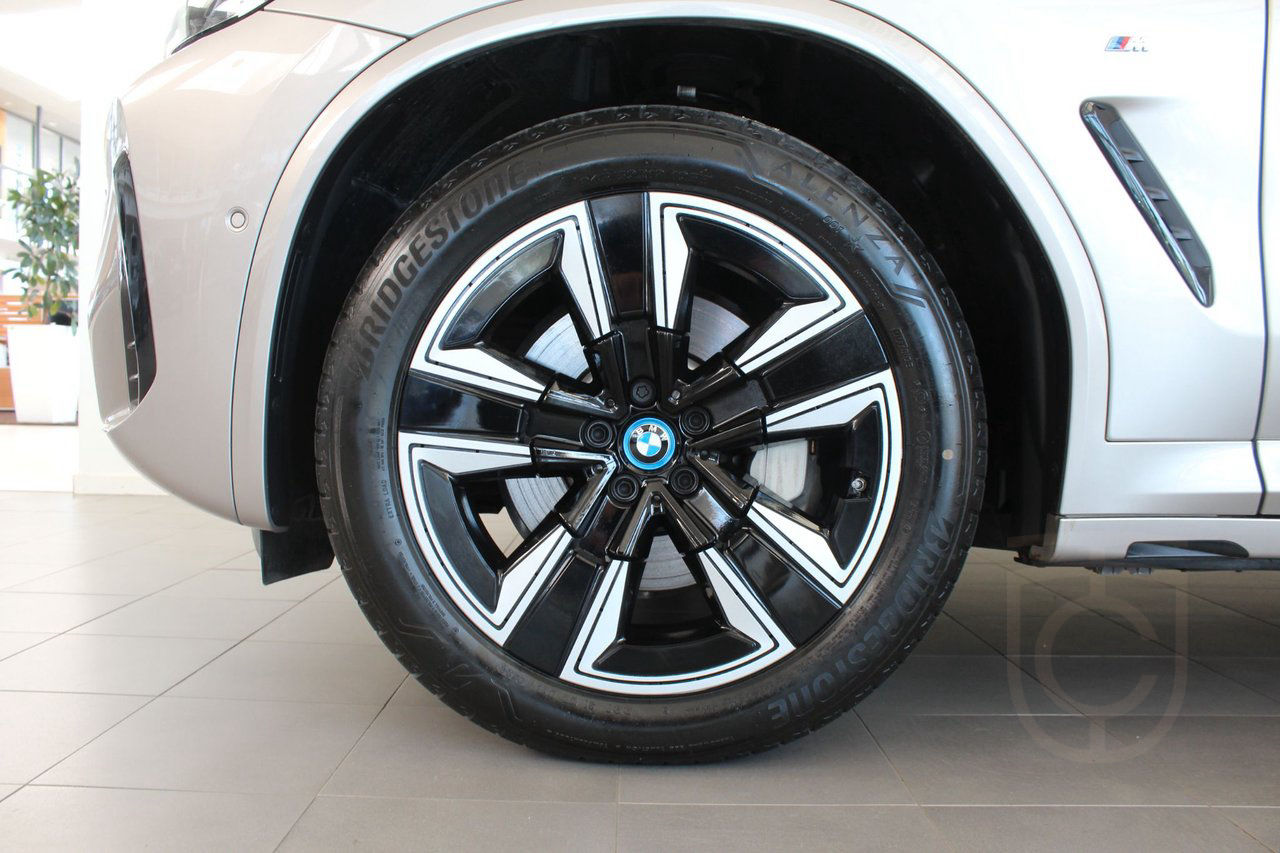 BMW iX3 Charged M Sport Panorama