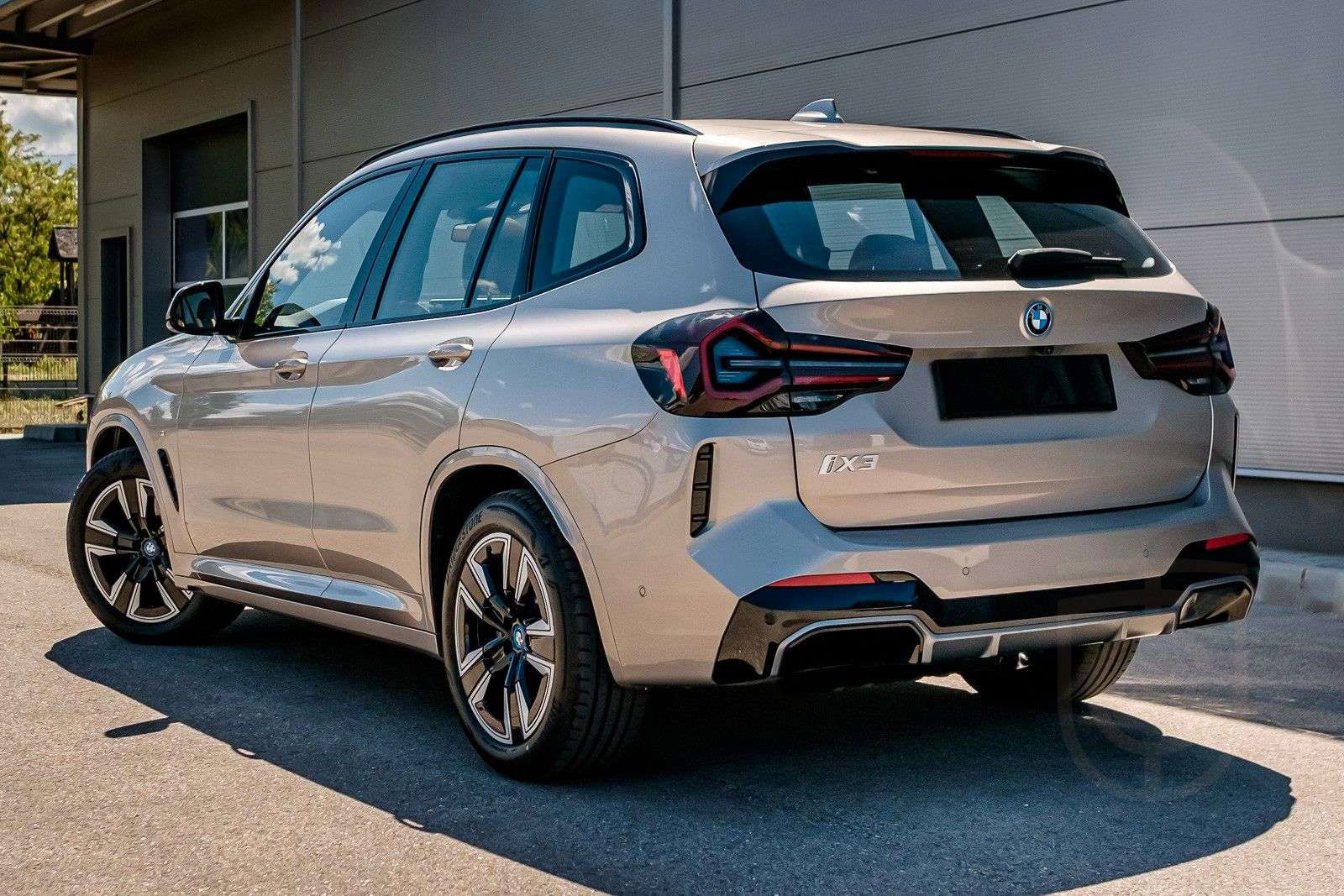 BMW iX3