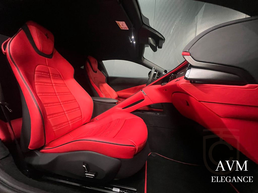 Ferrari Roma 2023*CARBON-PACK*RED INT*PASSENGER DISPLAY*