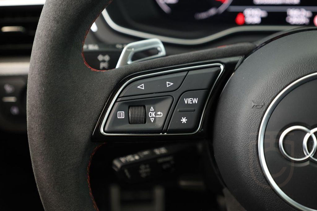 Audi RS4 Avant competition+ Matrix Pano Nav BangO Kam