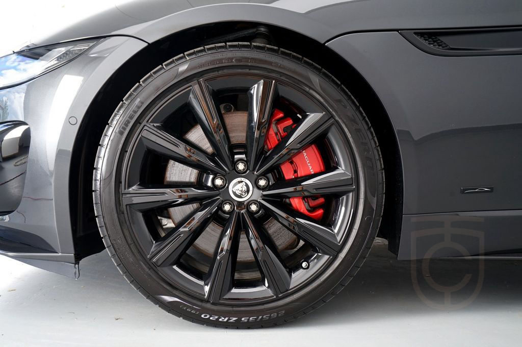 Jaguar F-Type P575 AWD R75 Coupé Pano Sitze Kühlbar