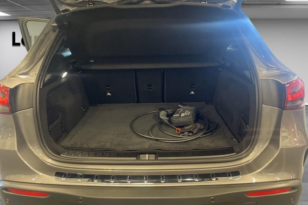 Mercedes-Benz EQA 300 4MATIC,AMG,Burmester,Hud,MOMS