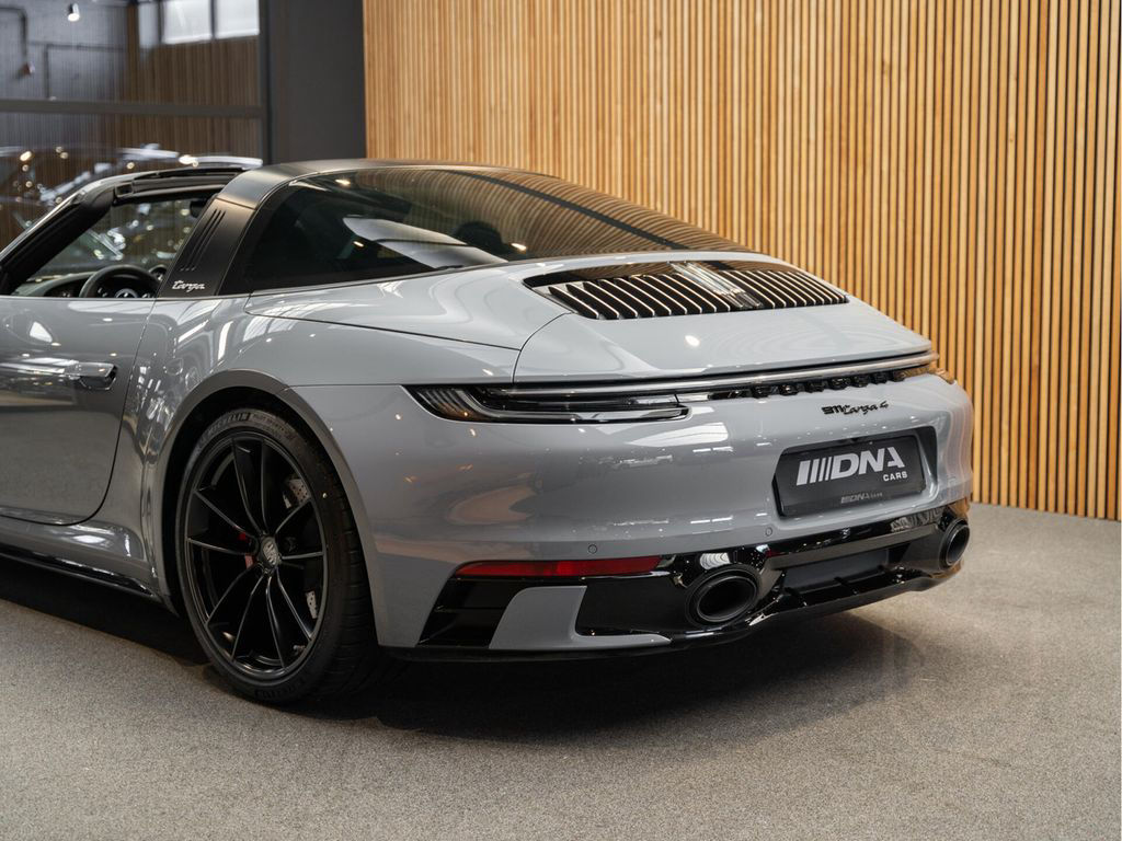 Porsche 992 992 Targa 4 Lift Carbon Bose 911 3.0 Targa 4