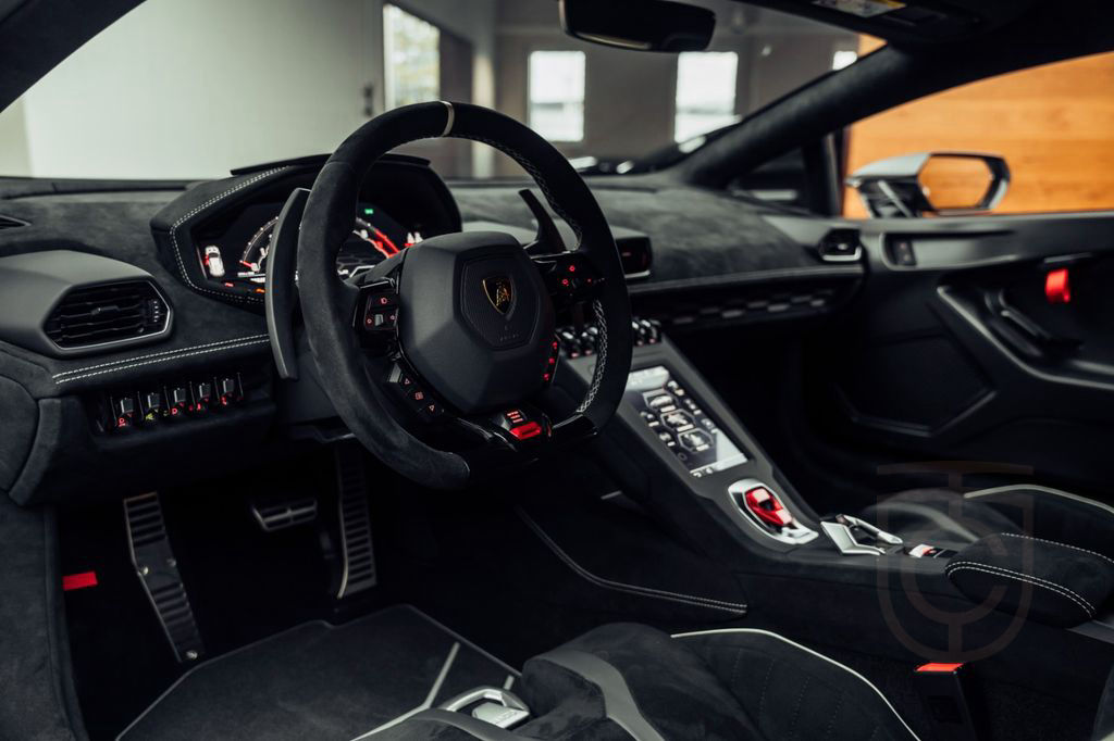 Lamborghini Huracán STO