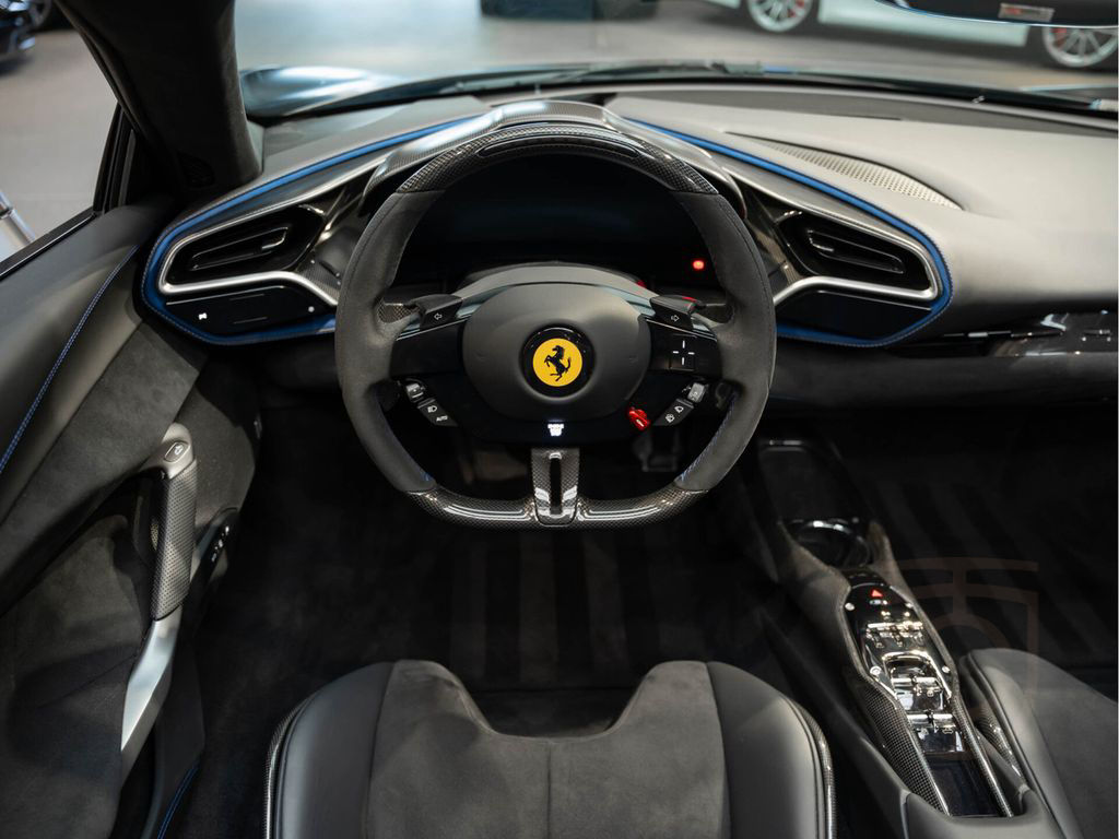 Ferrari 296 GTS Painted Stripes Full Carbon 296 3.0 V6 G