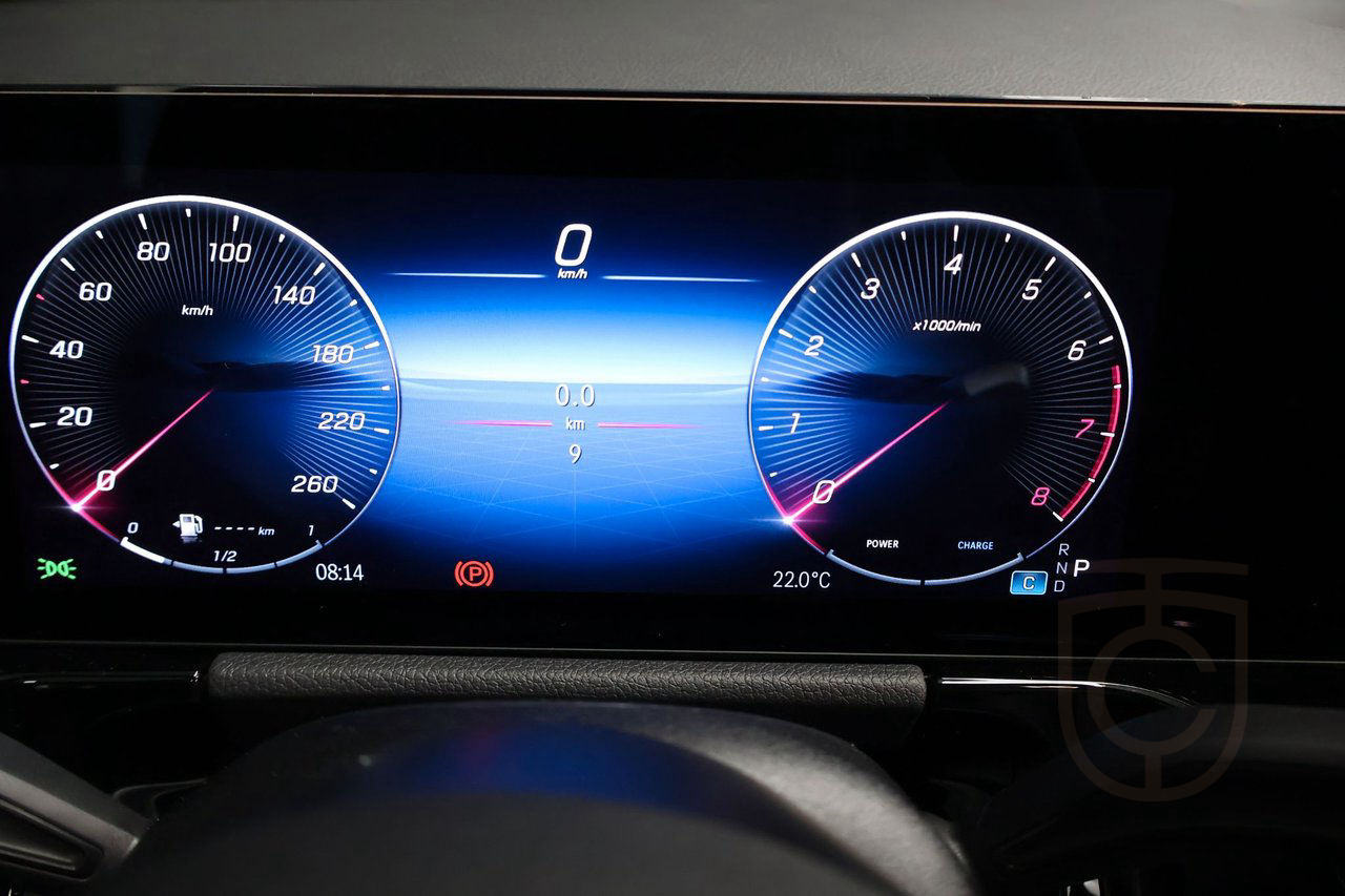 Mercedes-Benz GLA 200 AMG Line ADVANCED PLUS