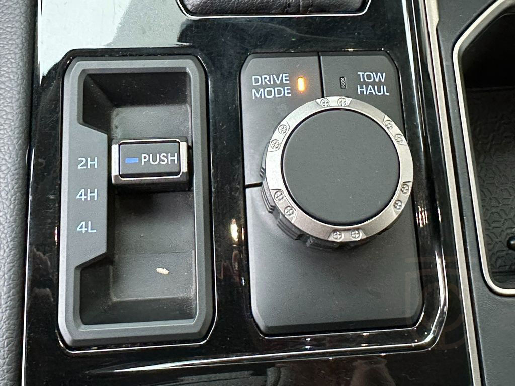 Toyota Tundra Crew Max Limited Hybrid Extra Lange