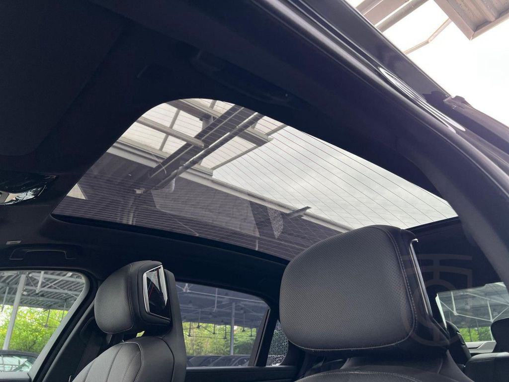 BMW 740d xDr M SPORT SkyLounge,AHK,StHzg,360°,DAPro