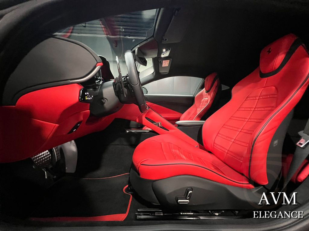 Ferrari Roma 2023*CARBON-PACK*RED INT*PASSENGER DISPLAY*
