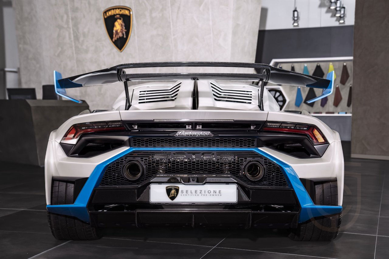 Lamborghini Huracán STO 5.2 V10