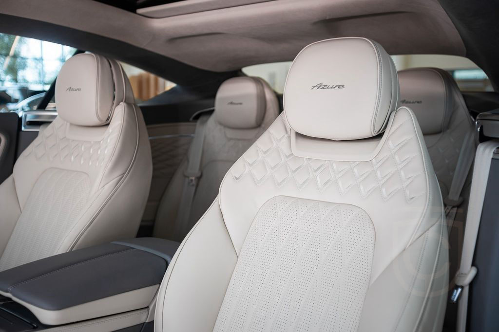 Bentley Continental GT Azure - Naim, Blackline spec.