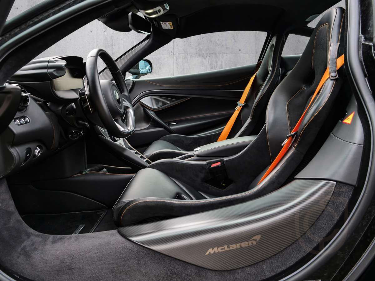 McLaren 750S Coupe Saros*carbon fibre racing seats