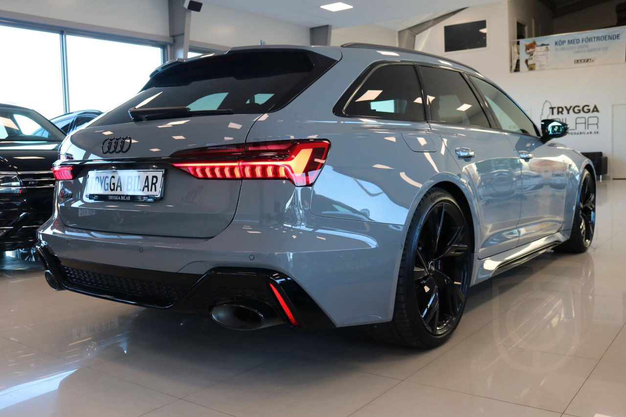 Audi RS6 Avant 22"