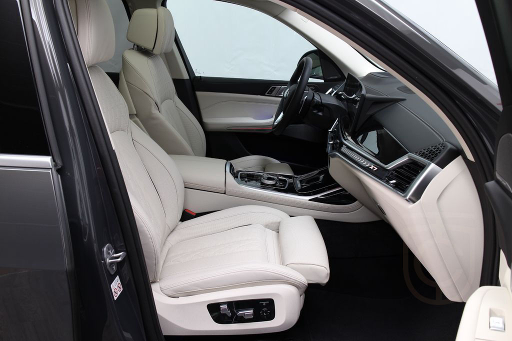 BMW X7 xDrive 40 i Head Up H&K Keyless