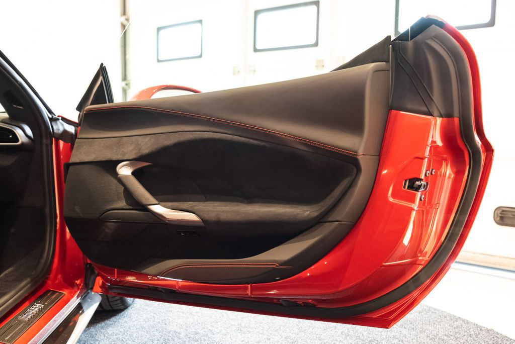 Ferrari 296 GTB *CARBON, FULL OPTIONS*