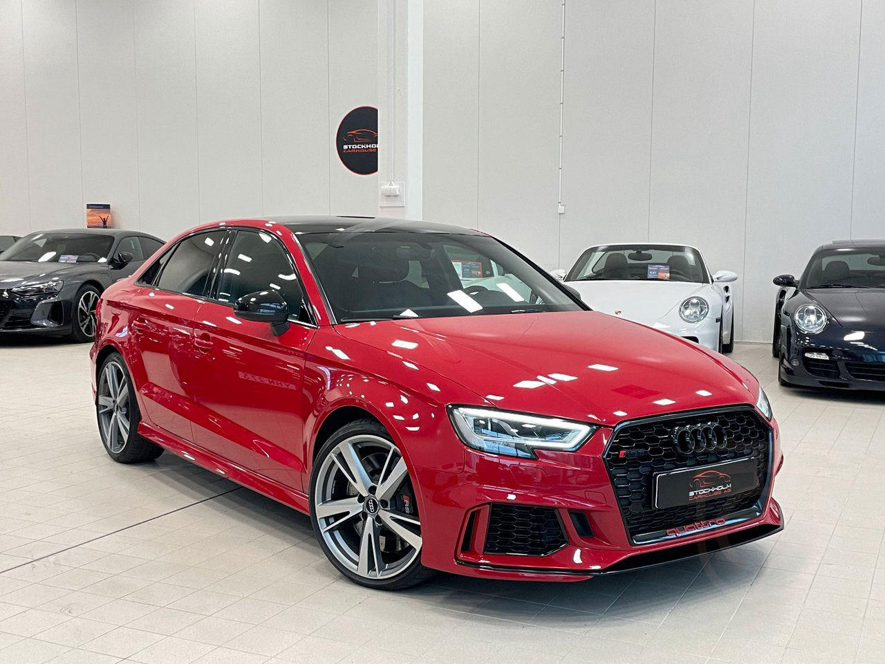 Audi RS3 Sedan Catalunya Red Metallic RS-Chassi