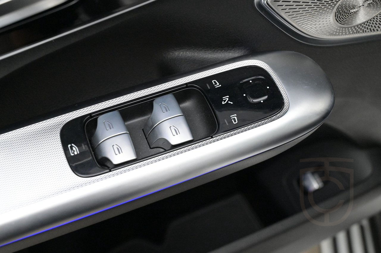 Mercedes-Benz EQE SUV 500 4MATIC AMG Pano Burmester HUD BSM